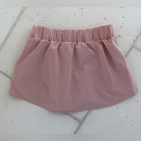Alo Pinstripe Daylight Mini Skirt Pink Quartz/White - Picture 3 of 3